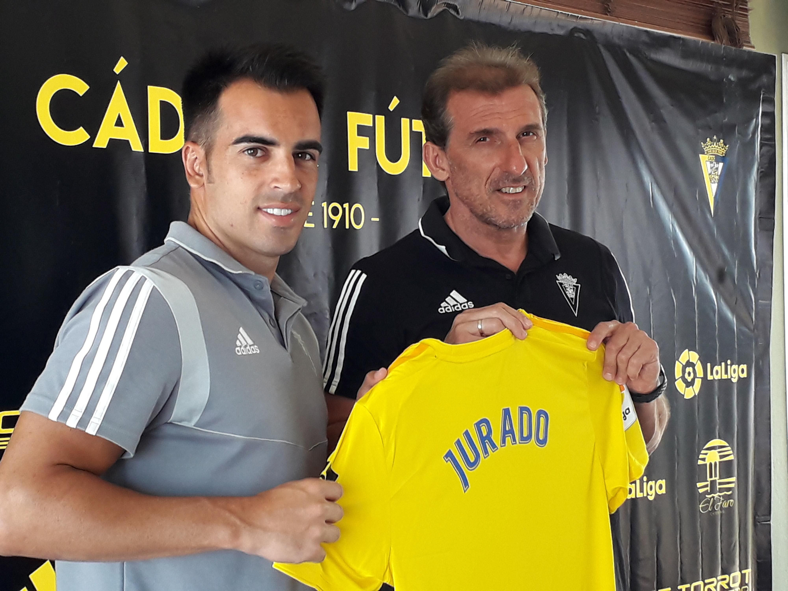 Jurado, junto a Óscar Arias en el Hotel FairPlay Golf & Resort de Benalup.