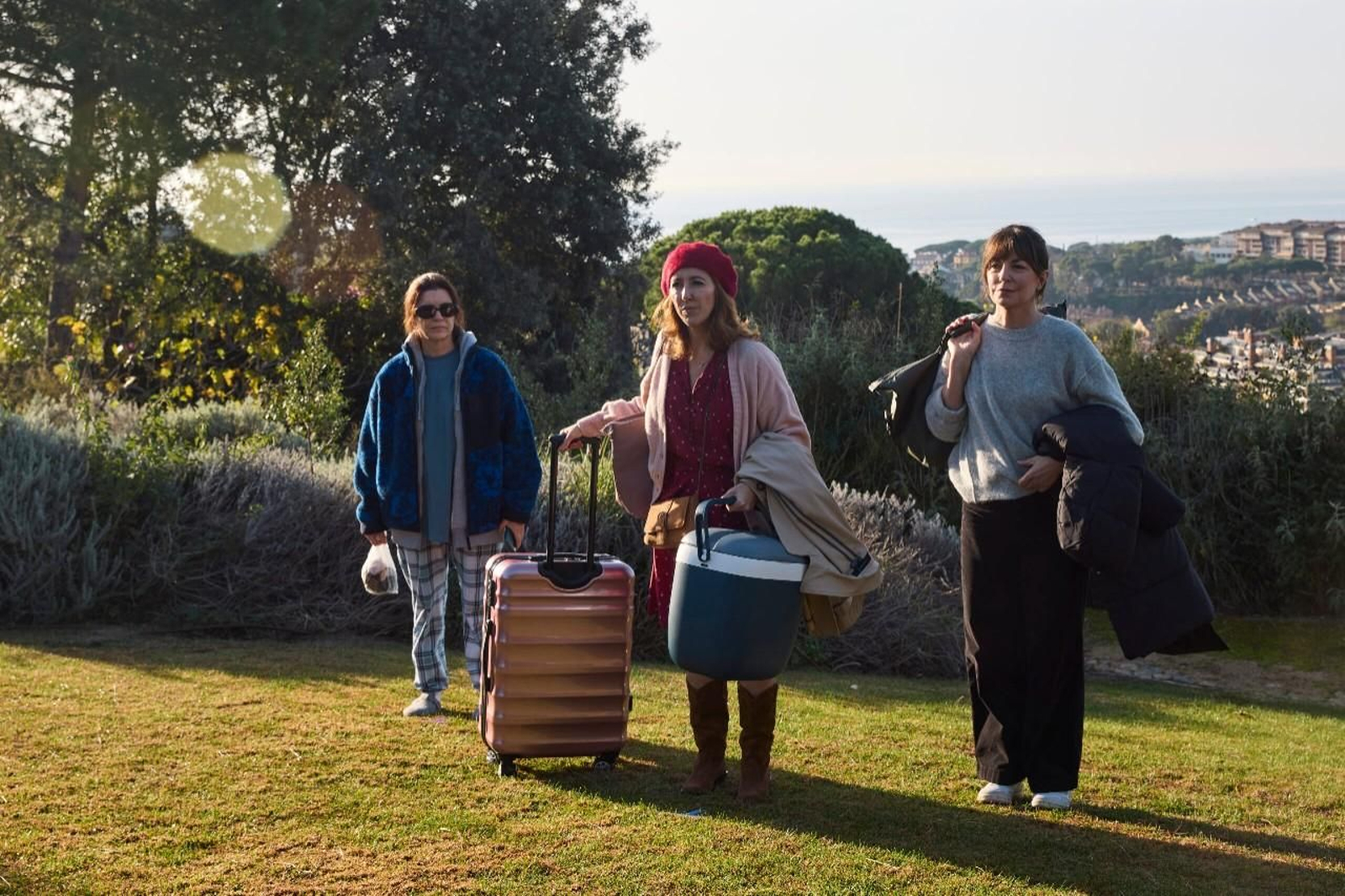 Laia Marull, Betsy Túrnez y Ágata Roca en una imagen del filme.