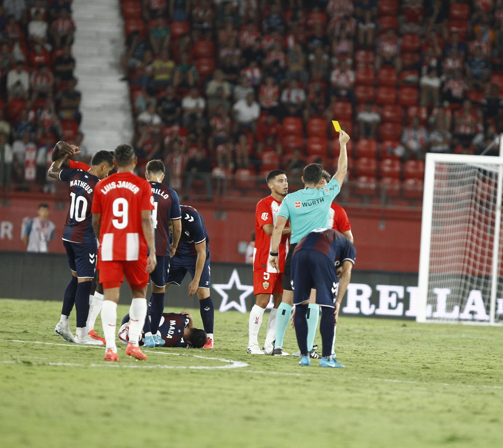 Las imágenes del partido de fútbol U.D. Almería-S.D. Eibar
