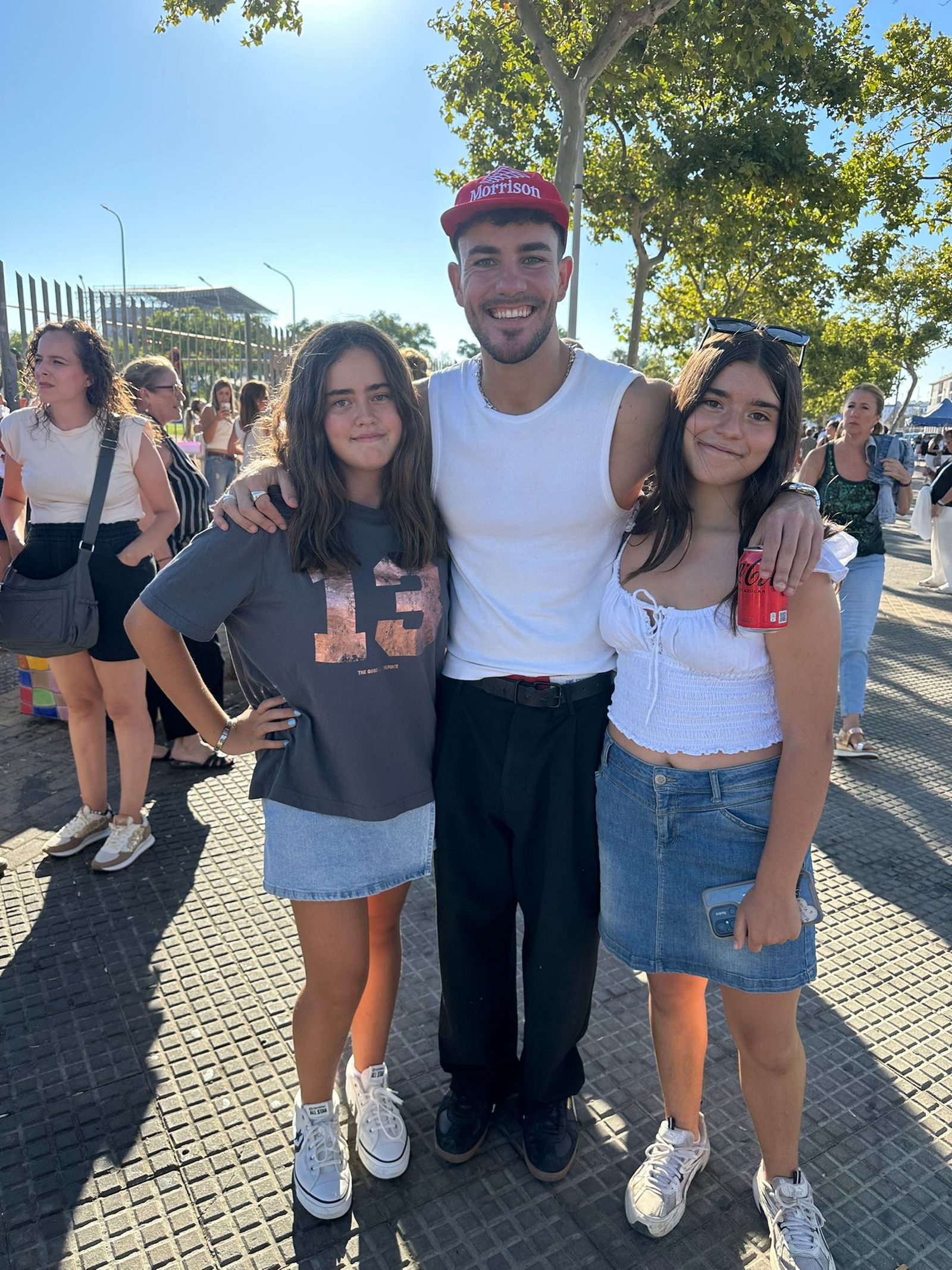 Ambiente previo al concierto de Manuel Carrasco en Isla Cristina