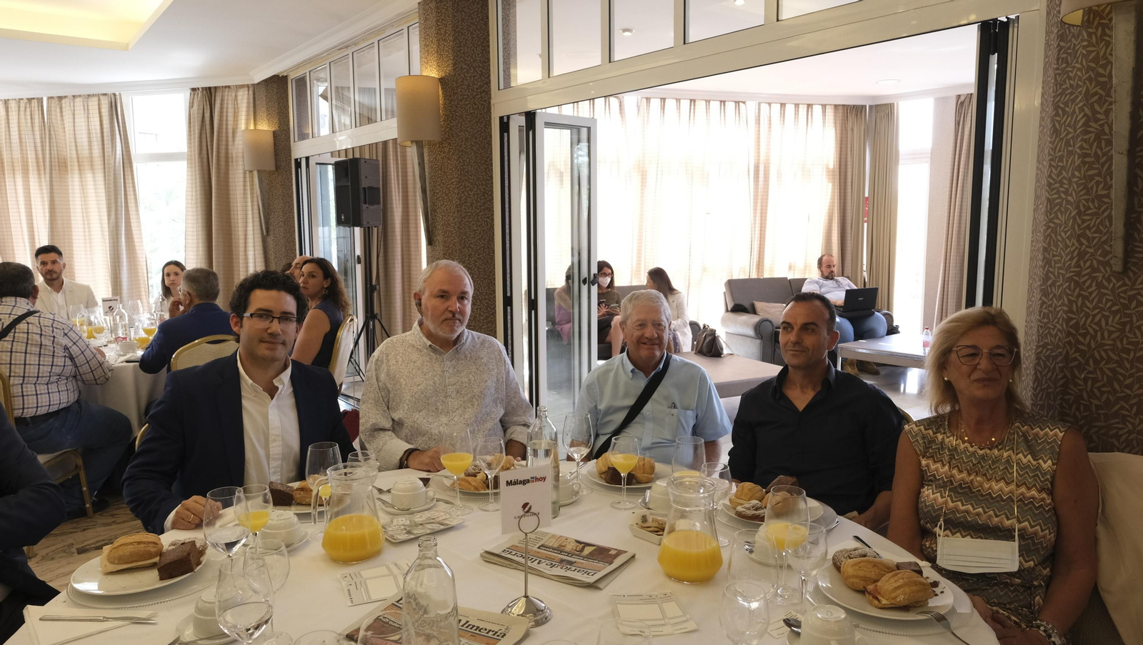 Imágenes del desayuno coloquio de Diario de Almeria y Hidralia.