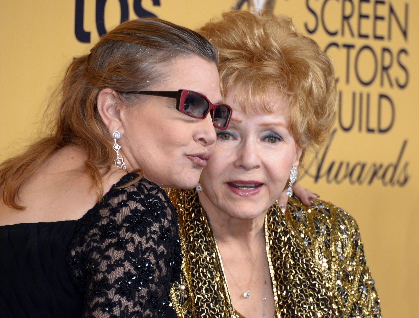 Debbie Reynolds junto a su hija Carrie Fisher