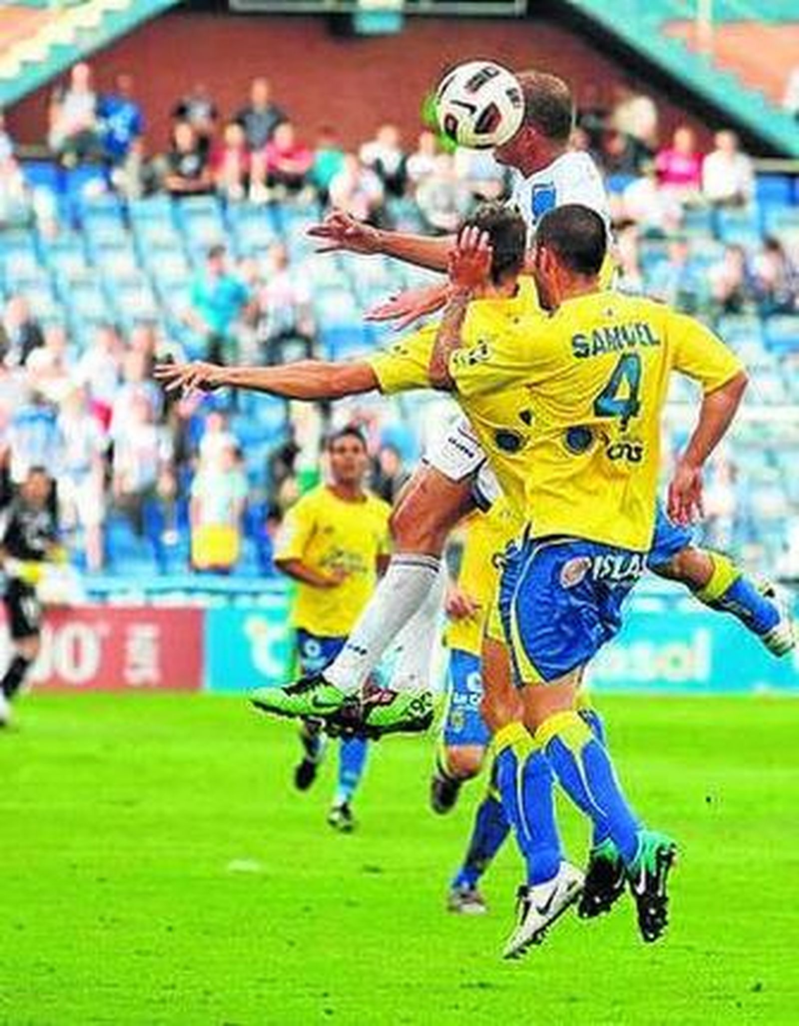 Los canarios, a por todas.