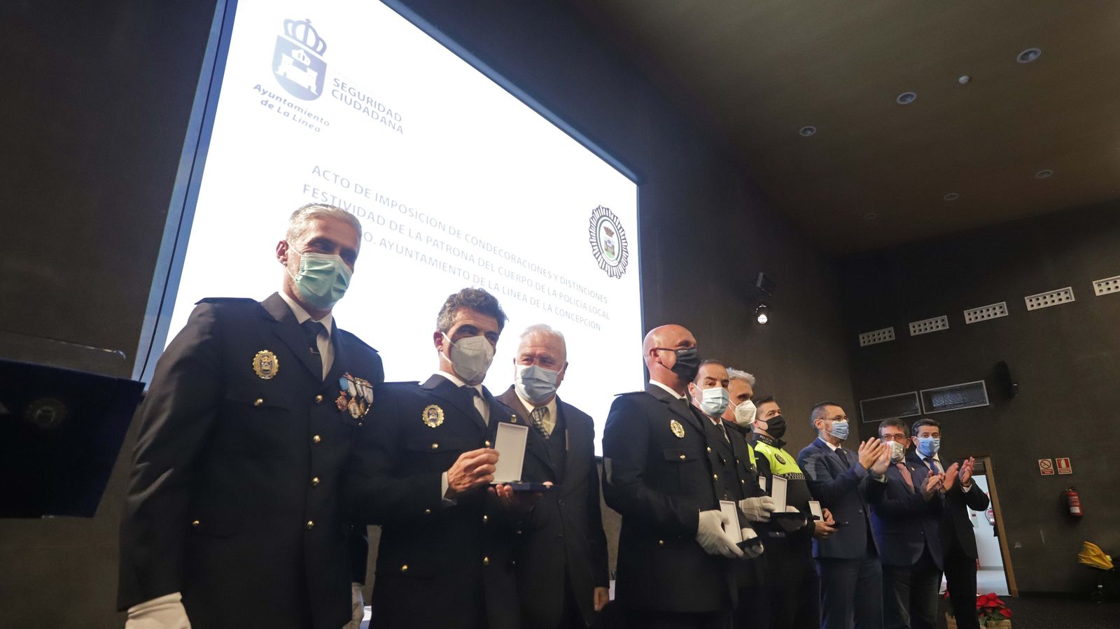 Fotos de la entrega de condecoraciones y reconocimientos de la Policía Local de La Línea