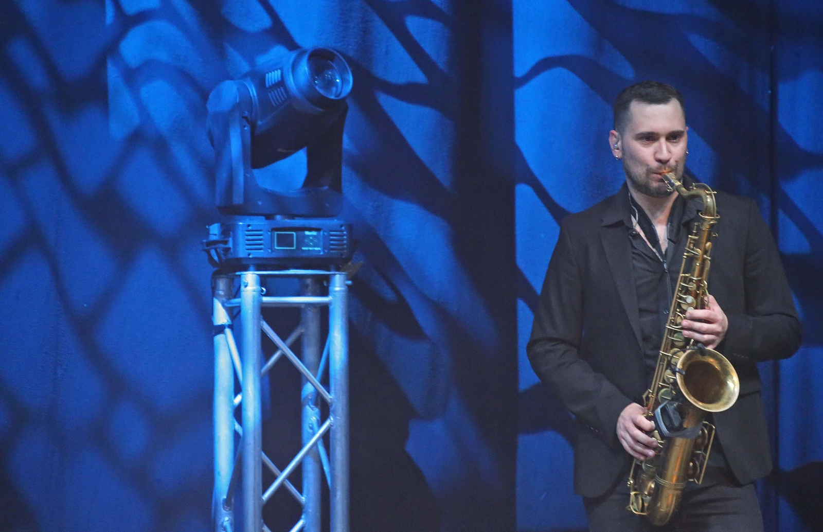 Fotos del concierto de María Peláe en La Línea