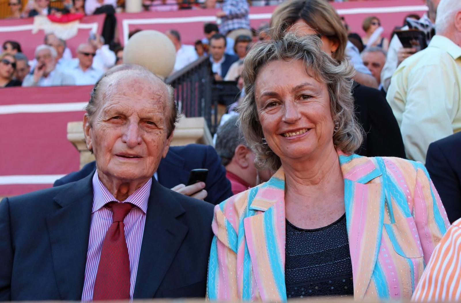 Junto a su esposa, María Encarnación Rizo.