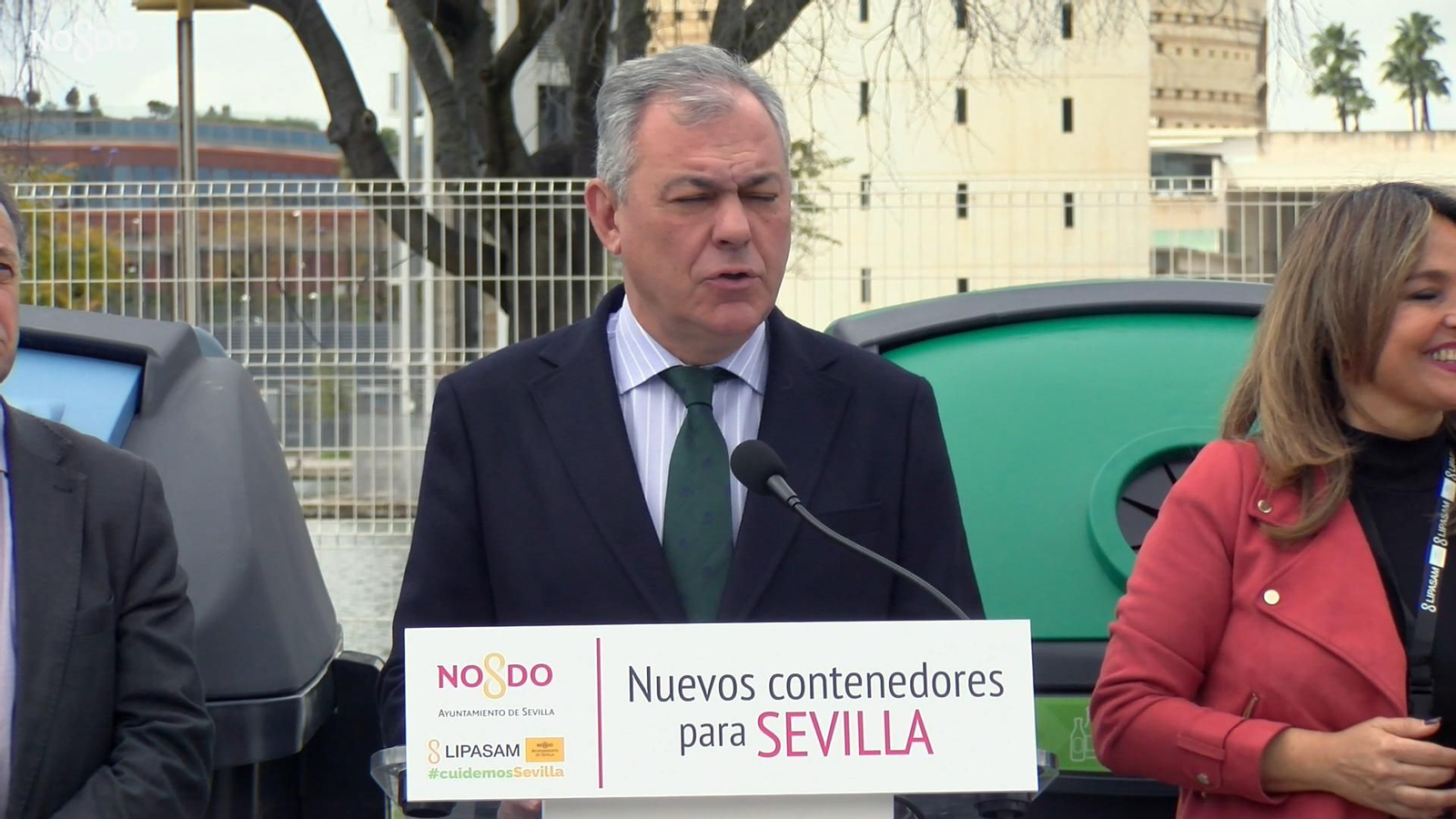 Presentación de los nuevos contenedores de Lipasam en Sevilla