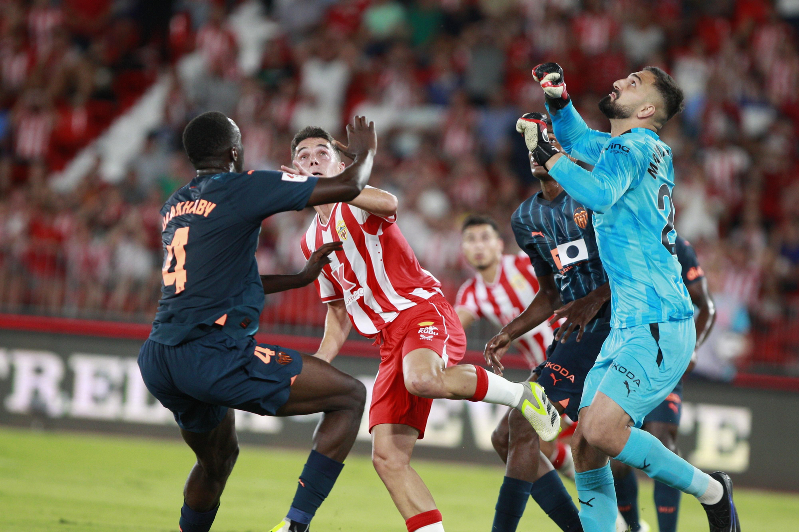 Imágenes del partido de La Liga Ea Sports U.D. Almería-Valencia C.F.