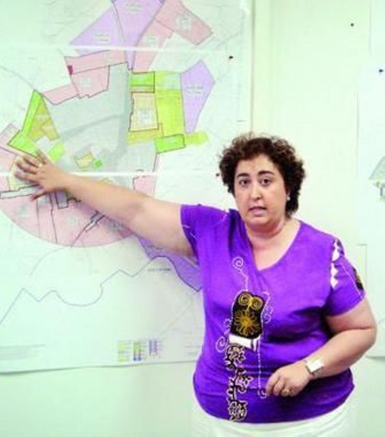 Francisca Carmona explica los detalles del nuevo PGOU.