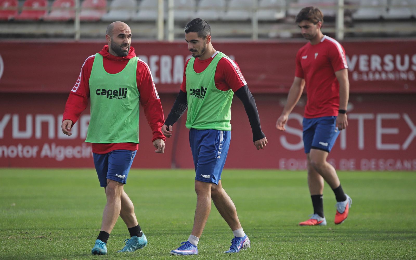 Fotos del Algeciras en su preparación para la visita al Real Murcia