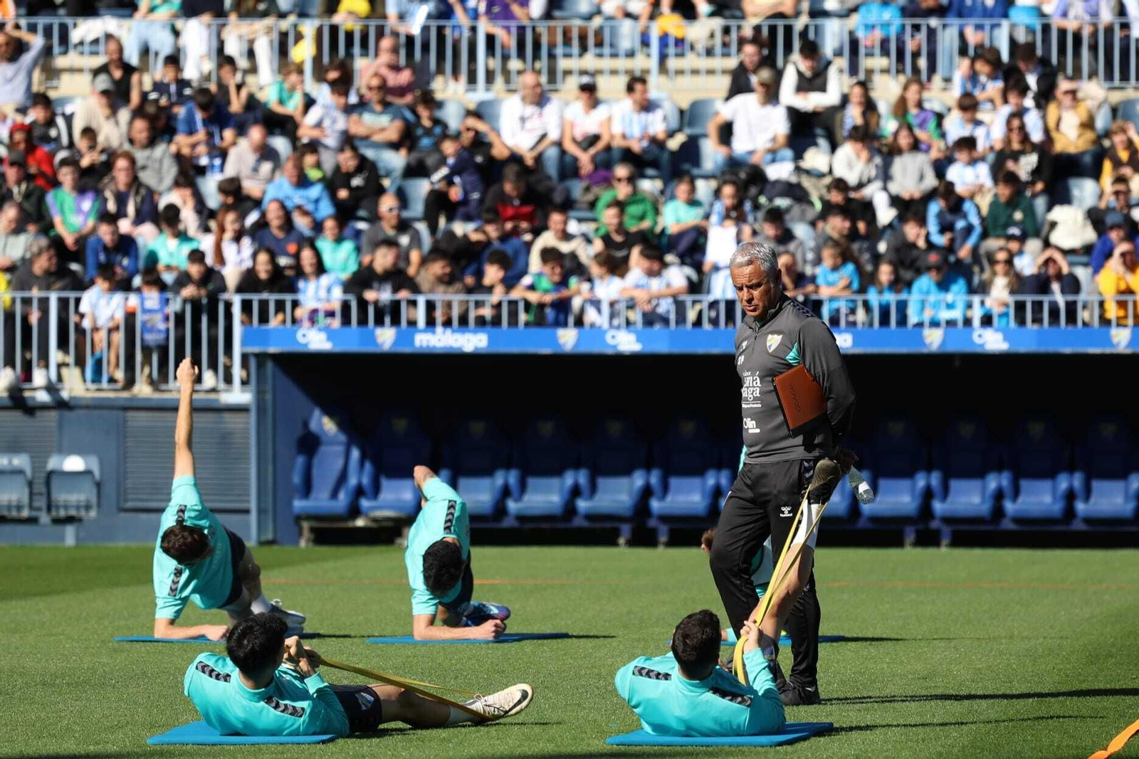 Búscate en las fotos del entrenamiento del Málaga abierto a la afición