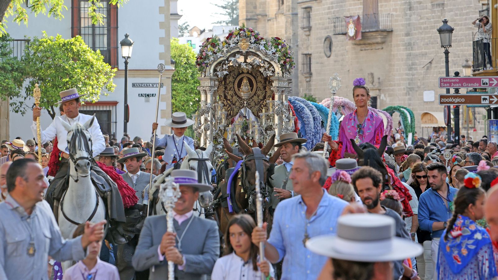 Llegada de la Hermandad del Rocío de Jerez a Santo Domingo