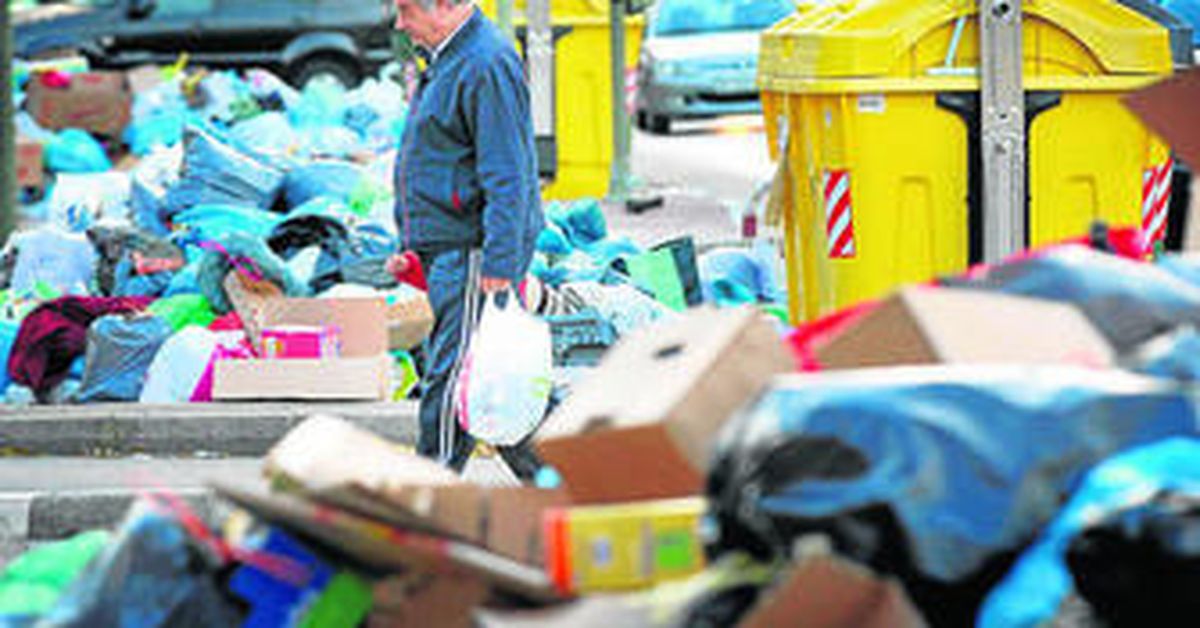 La acumulación de basura pone en pie de guerra a los vecinos de Jerez