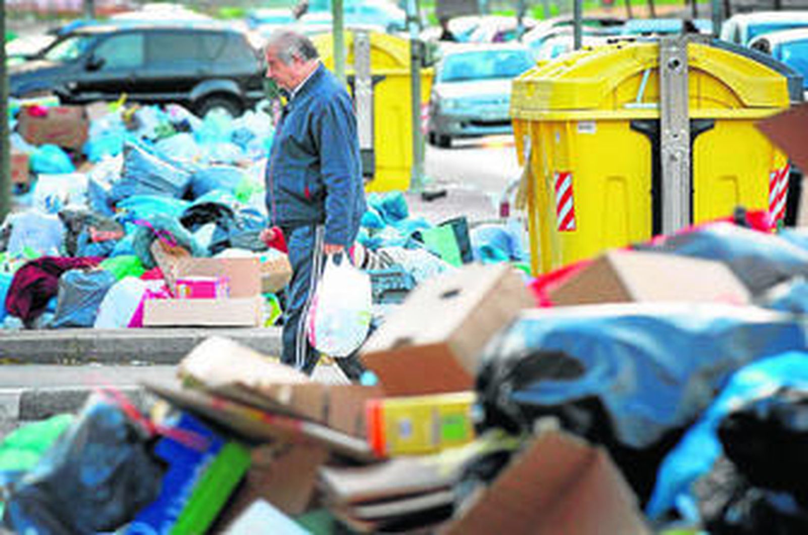 La acumulación de basura pone en pie de guerra a los vecinos de Jerez