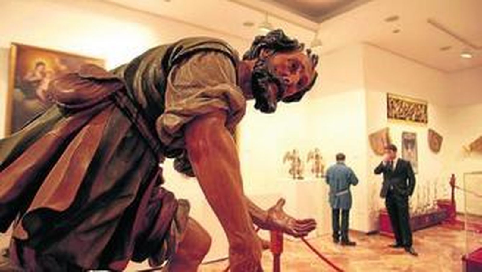 La imagen de Simón de Cirene que acompaña al Señor de las Tres Caídas.