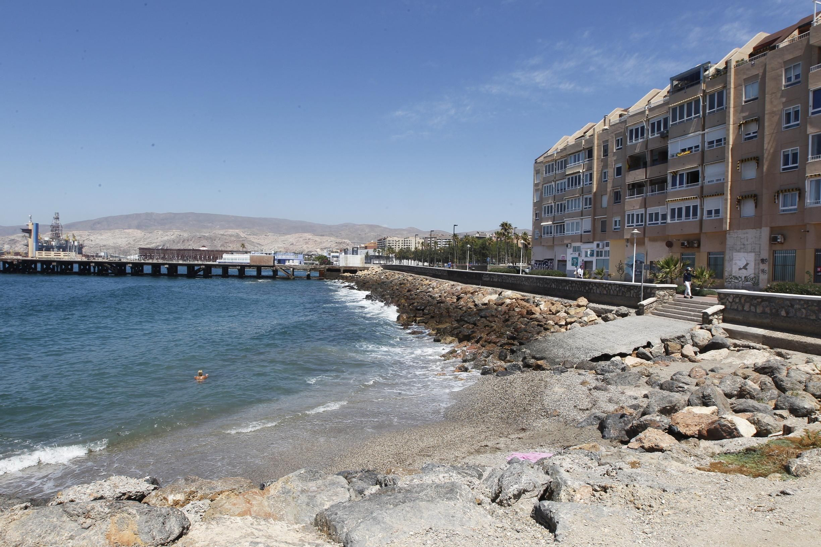 Fotogalería primer día vigilantes playas de Almería