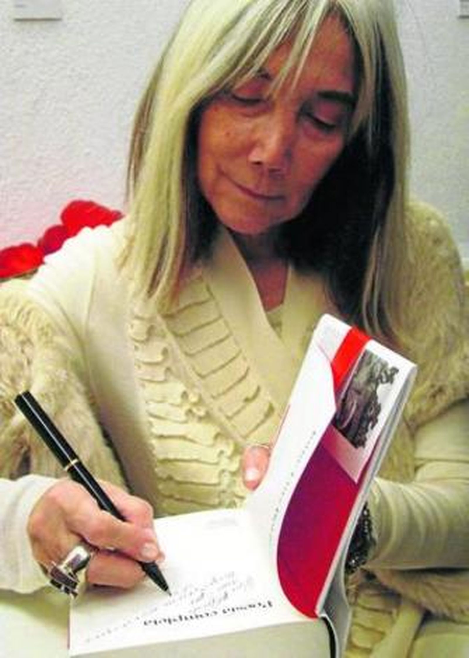 María Kodama, en el lanzamiento del Año Borges, Centro de Arte Moderno.