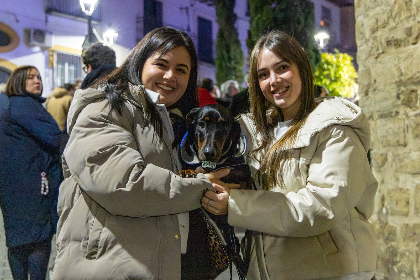 Encendido en Jaén de la lumbre oficial de San Antón 2026 y bendición de los animales