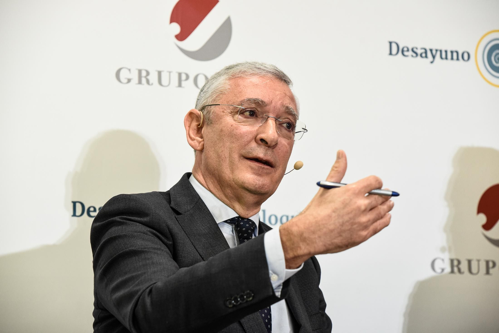 Imágenes del Desayuno Coloquio "Enomía azul, claves para el desarrollo sostenible" organizado por el Grupo Joly