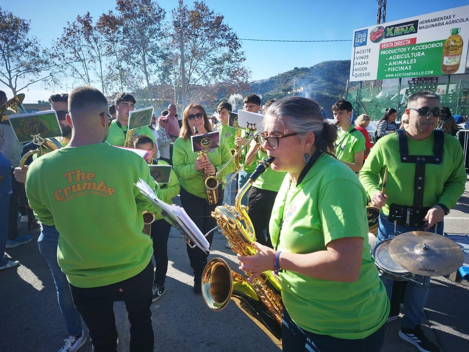 Más de 50.000 personas disfrutan en Torrox de la Fiesta de las Migas en manga corta y en vísperas de Nochebuena