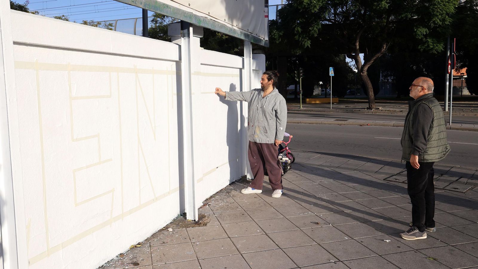 Imágenes del grafiti 'Valentía' en homenaje a las víctimas de la DANA