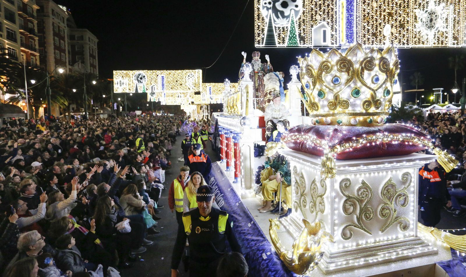 Fotos de la Cabalgata de Reyes Magos en Málaga 2020