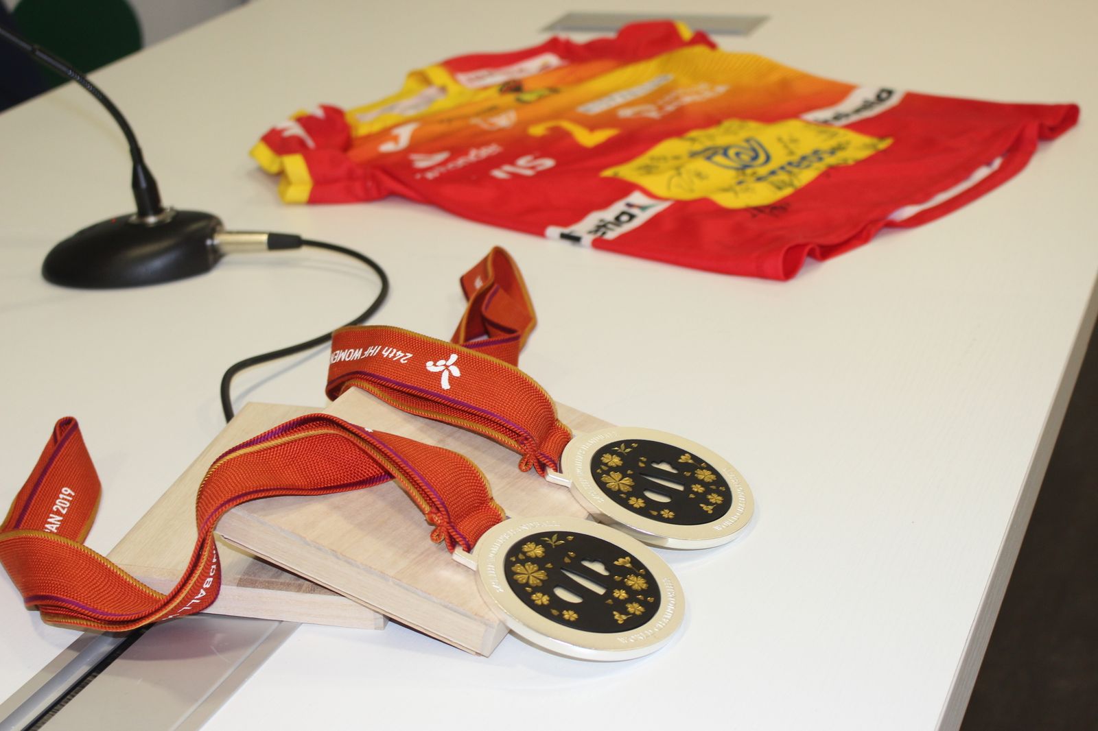 Las fotos de la rueda de prensa de Sole y Marta López