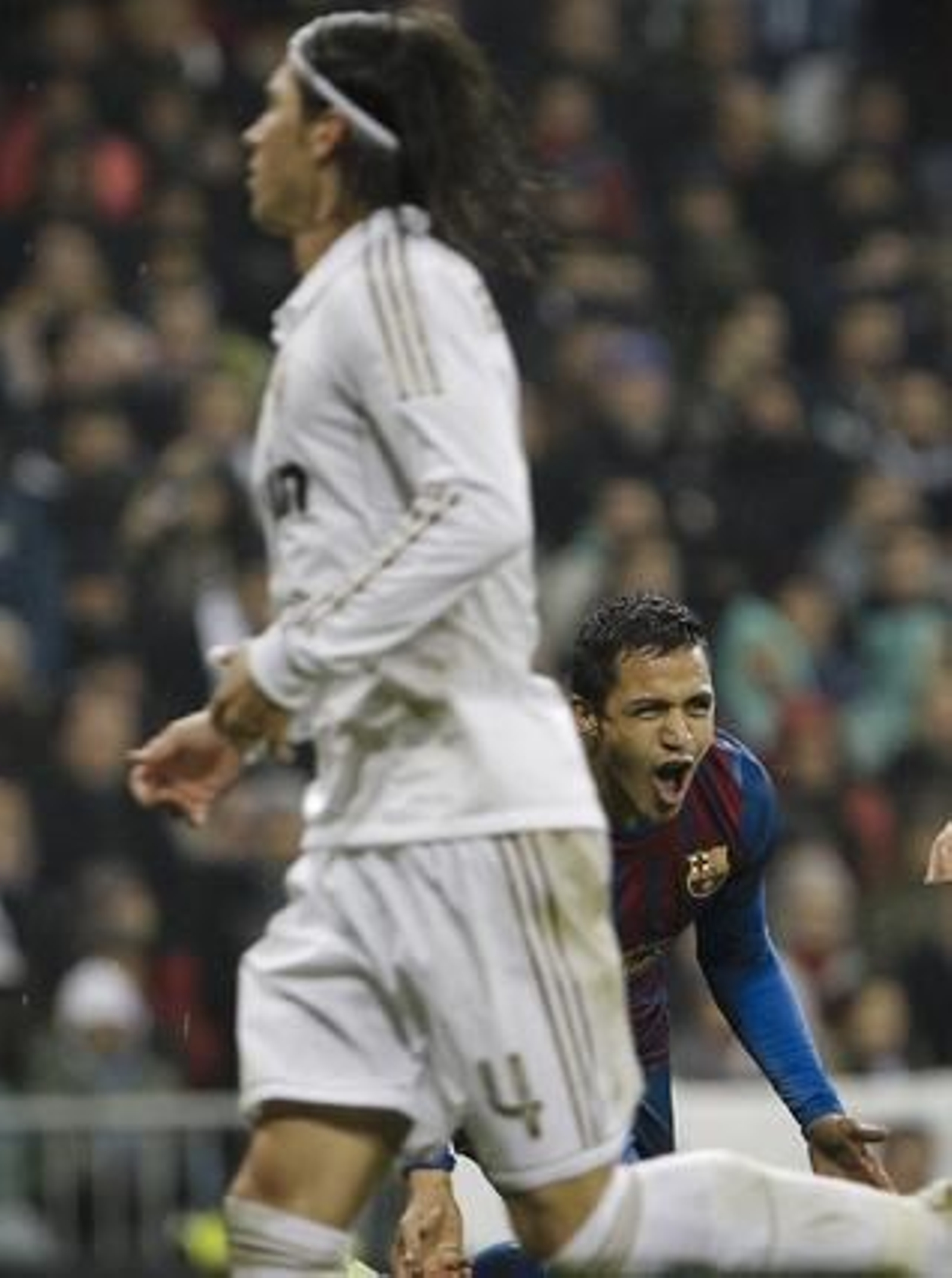 El Barcelona vence al Real Madrid a domicilio (1-3). / EFE