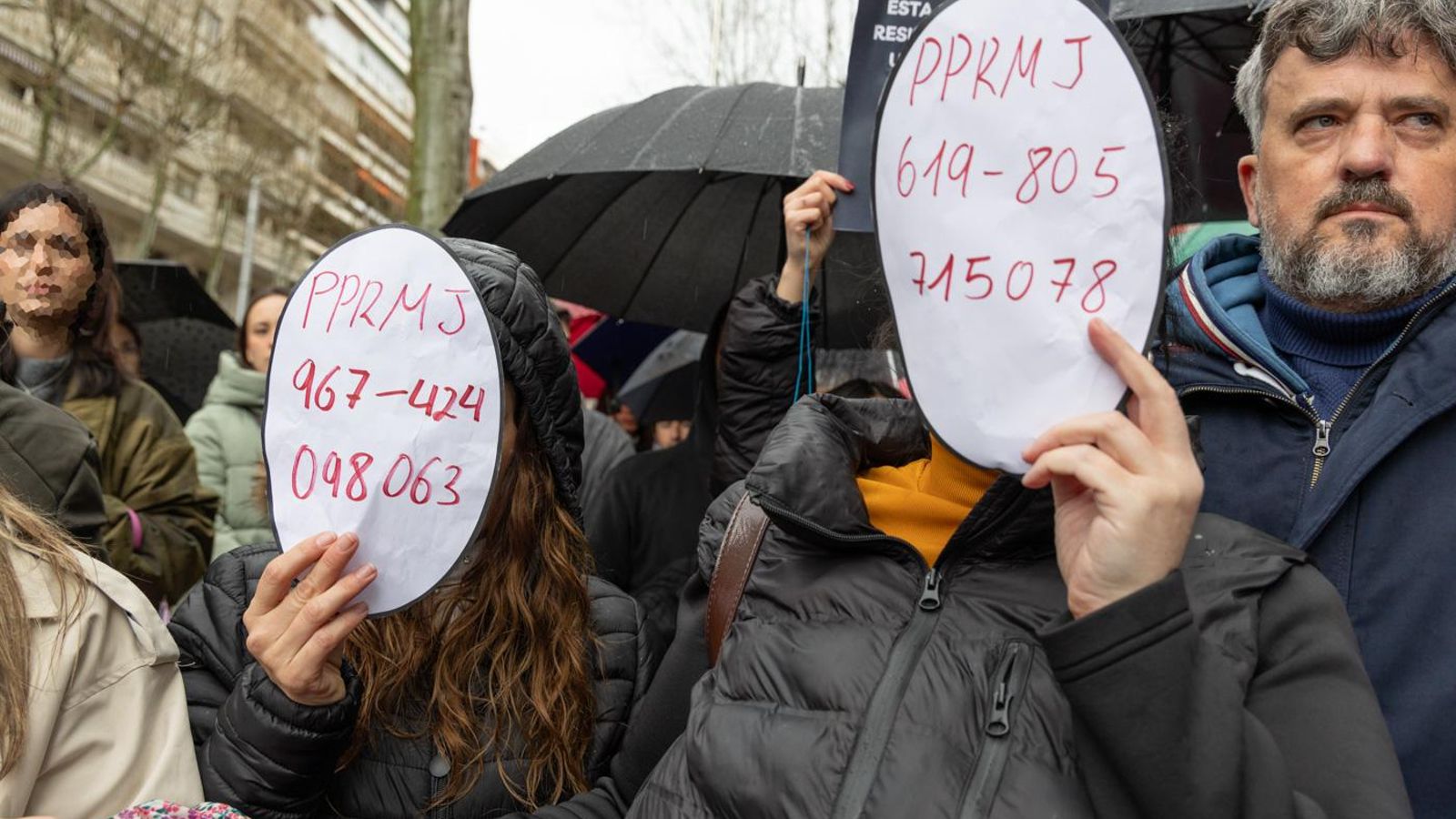Concentración por la desprecarización del sector de protección y reforma de menores y minuto de silencio por la trabajadora social asesinada
