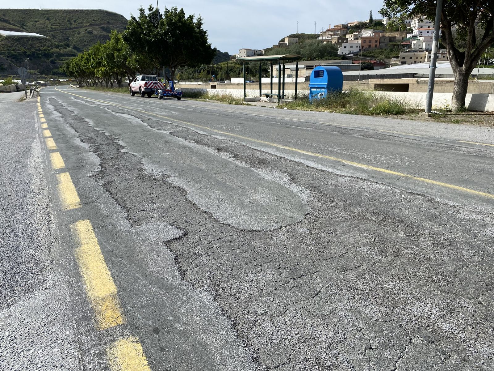 Estado del firme de la carretera A 345 de acceso a Albuñol