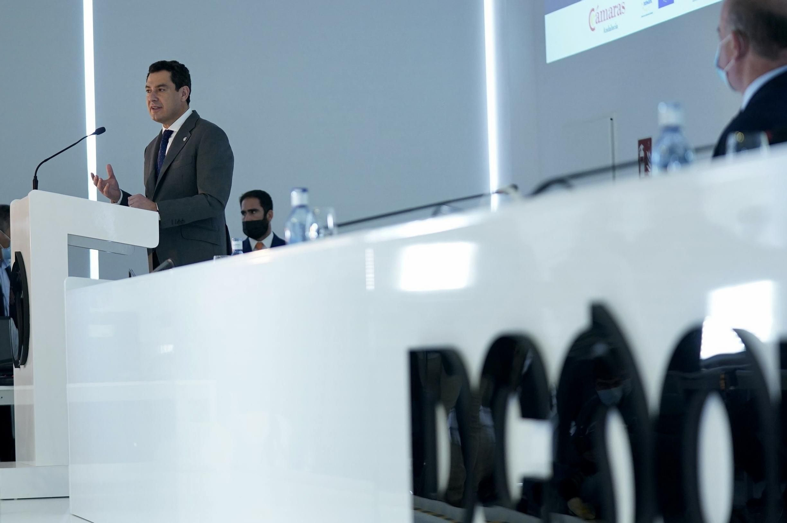 Juanma Moreno, durante su intervención en la jornada celebrada en Antequera.