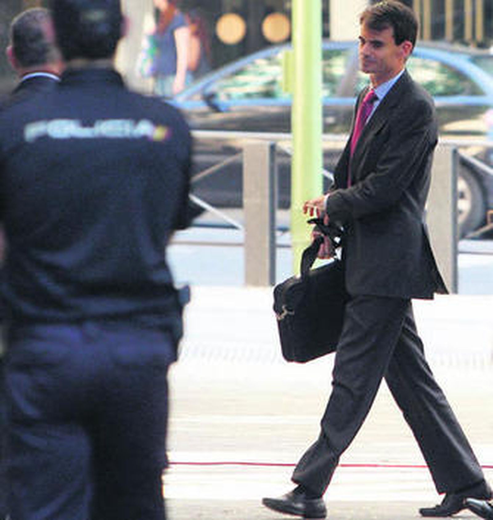 El juez de la Audiencia Nacional Pablo Ruz, a su llegada a la Audiencia.