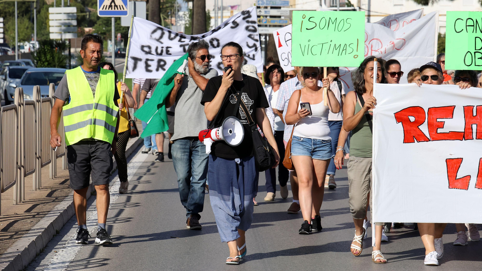 Los vecinos de la Asunción claman por las obras de sus bloques