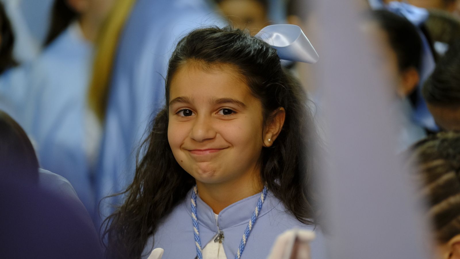 La Procesión de Los Ángeles de sobrepuso a la lluvia, en imágenes