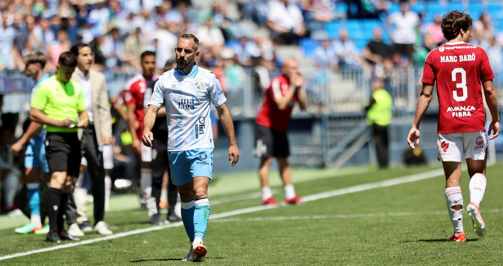 David Ferreiro, contrariado tras la expulsión ante el Real Murcia. David Ferreiro, contrariado tras la expulsión ante el Real Murcia.
