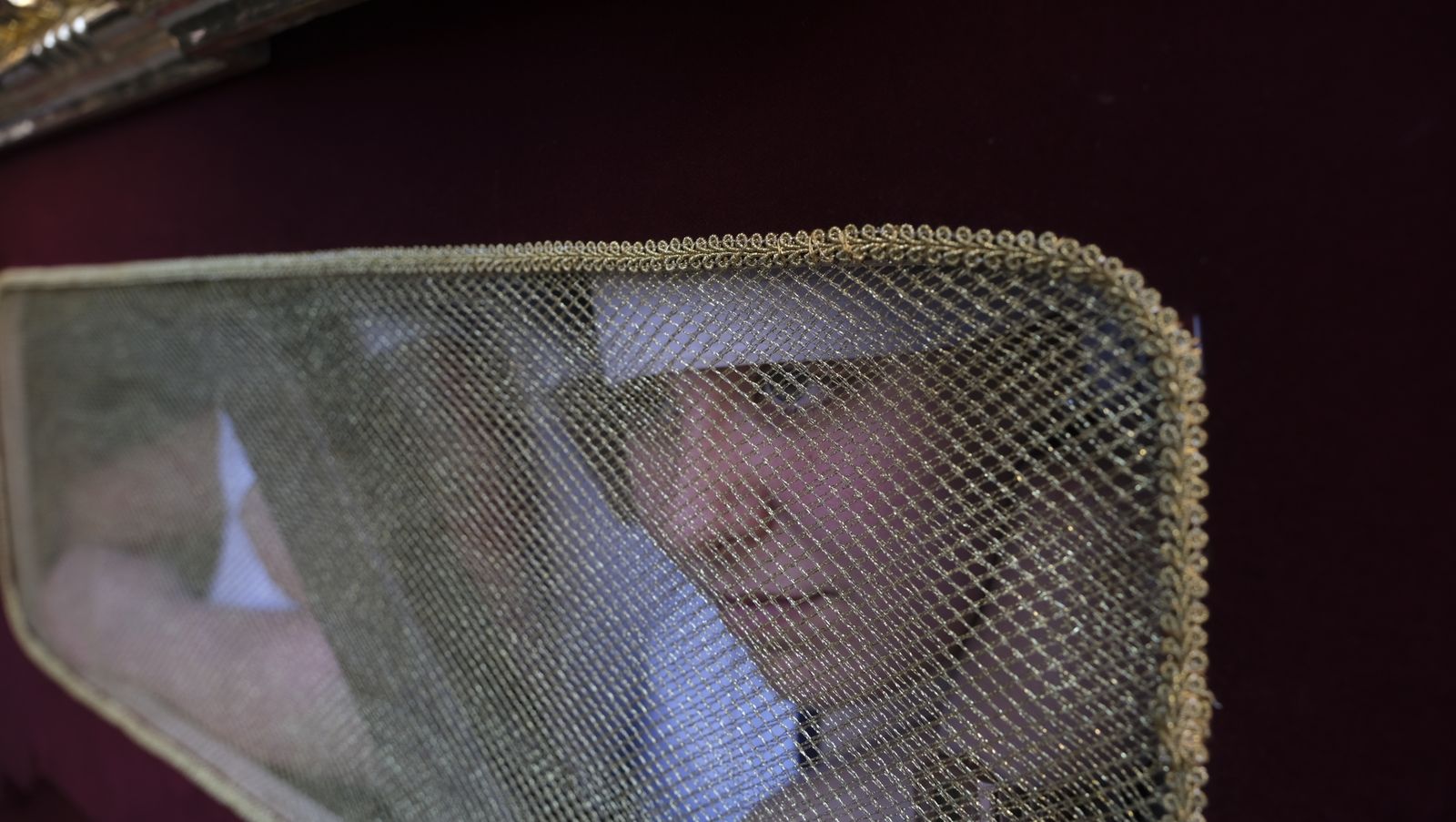 Fotogalería de la procesión de Coronación. Semana Santa Almería 2022.