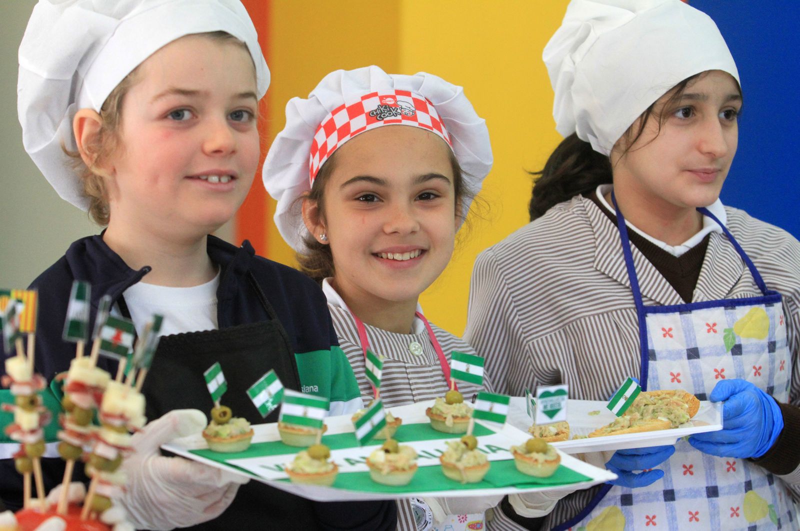 Imágenes del "Masterchef" realizado en las Teresianas con motivo de la celebración del 28-F