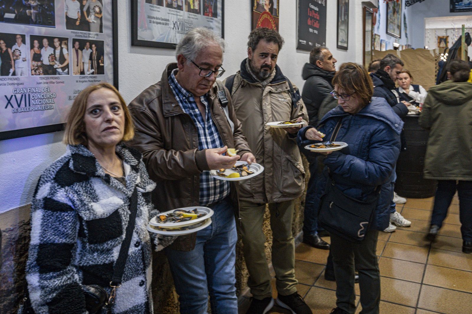 Las imágenes de la mejillonada popular en Cádiz 2026
