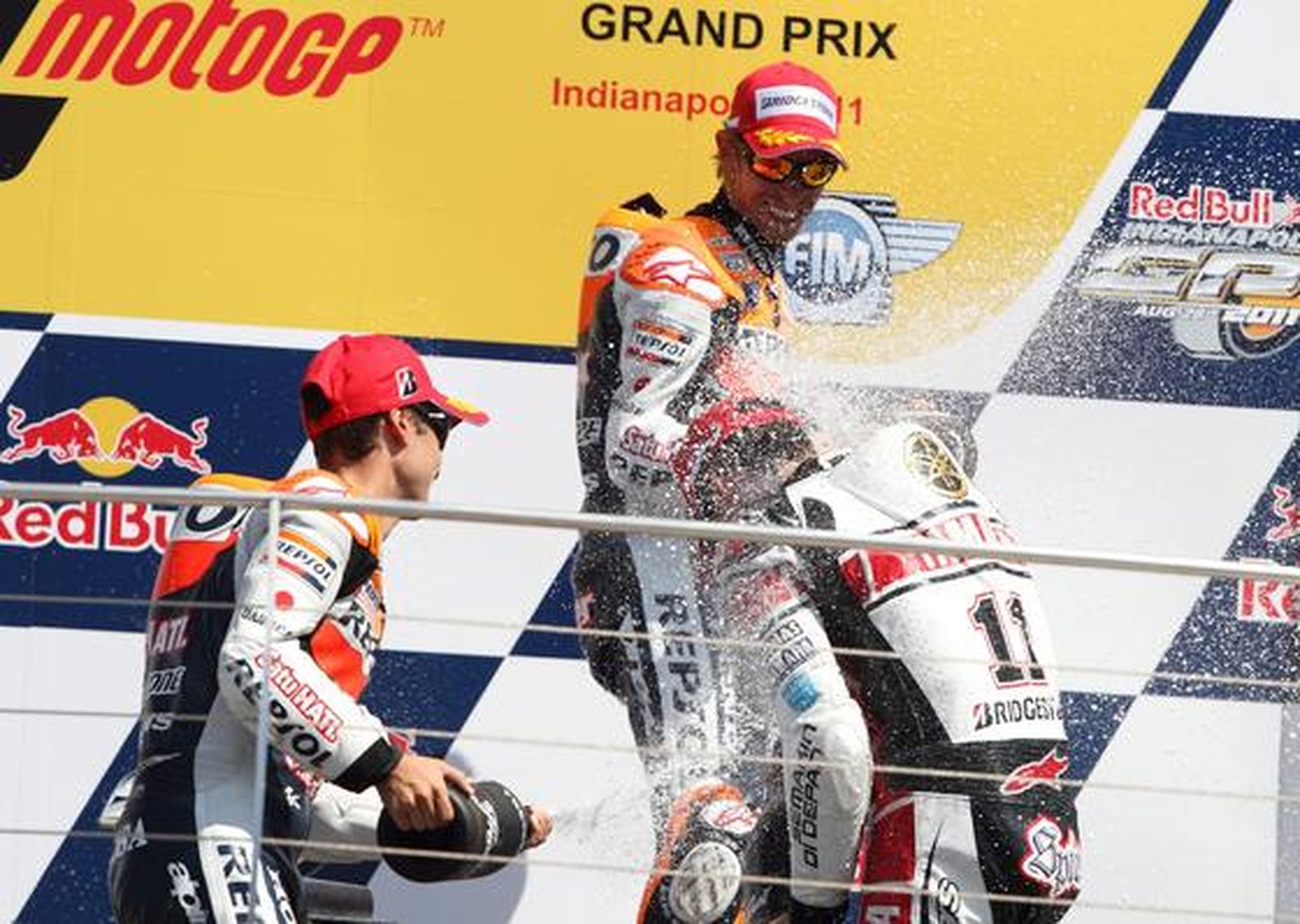 El podio de MotoGP: Stoner, Pedrosa y Spies.

Foto: efe
