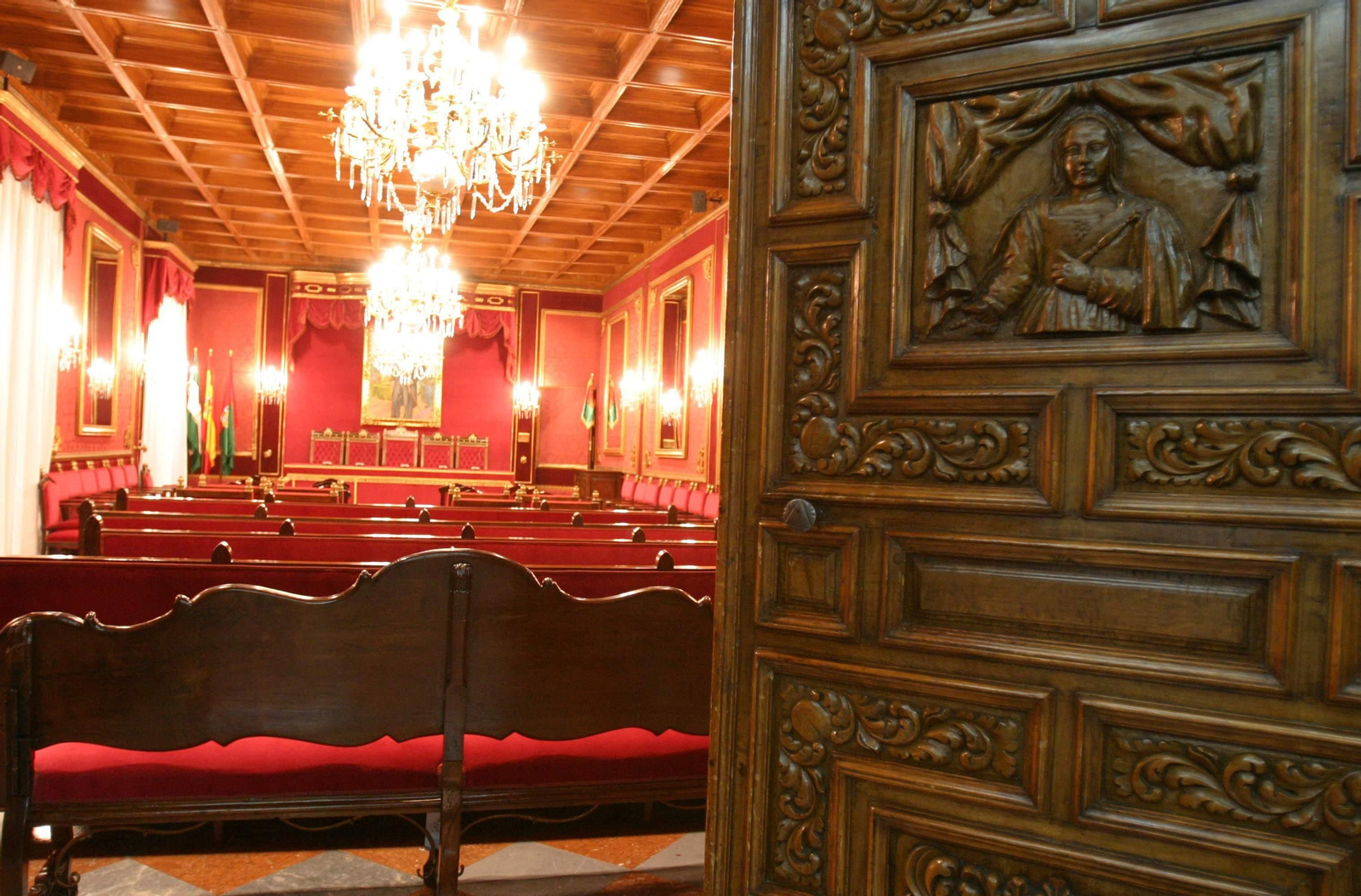 Los casi 300.000 euros de dinero público que se gastan los grupos políticos en el Ayuntamiento de Granada