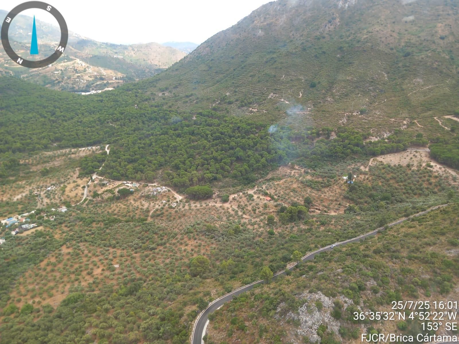 Un incendio forestal en Ojén afecta al paraje El Juanar: ya estabilizado