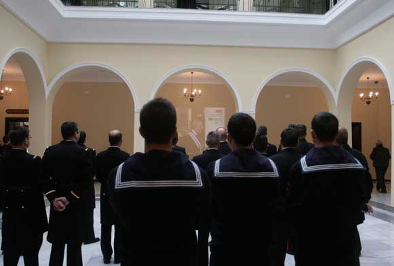 El almirante de la Flota habló del pasado y el futuro de las Fuerzas Armadas en la Antigua Capitanía General de la Defensa

Foto: Elias Pimentel