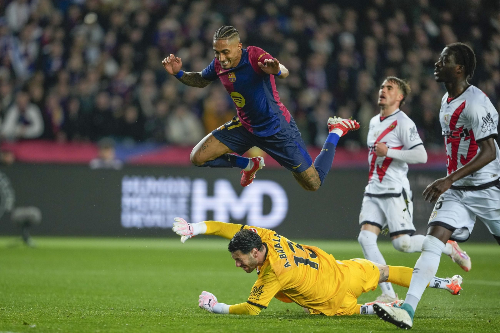 Las fotos del polémico Barcelona - Rayo Vallecano