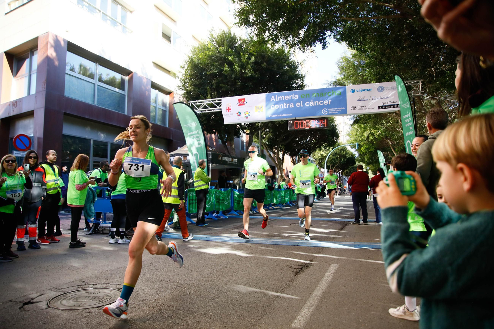 Imágenes de la Carrera contra el Cáncer de Almería