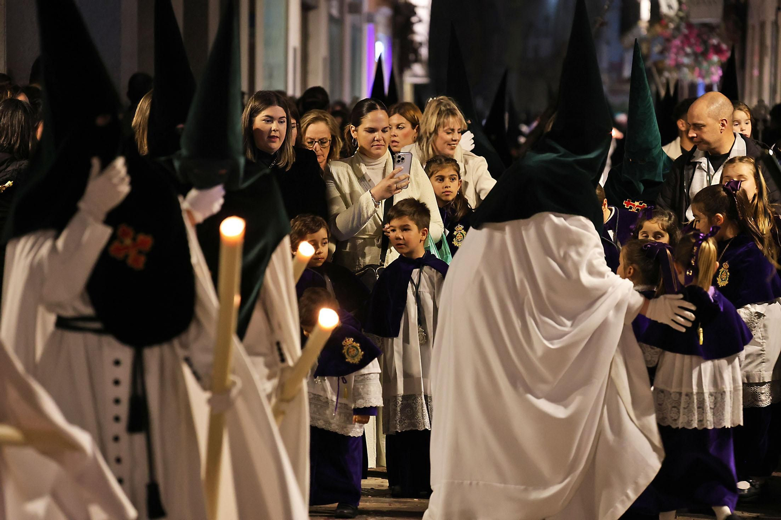 Miércoles Santo: La Hermandad de La Esperanza por las calles de Huelva
