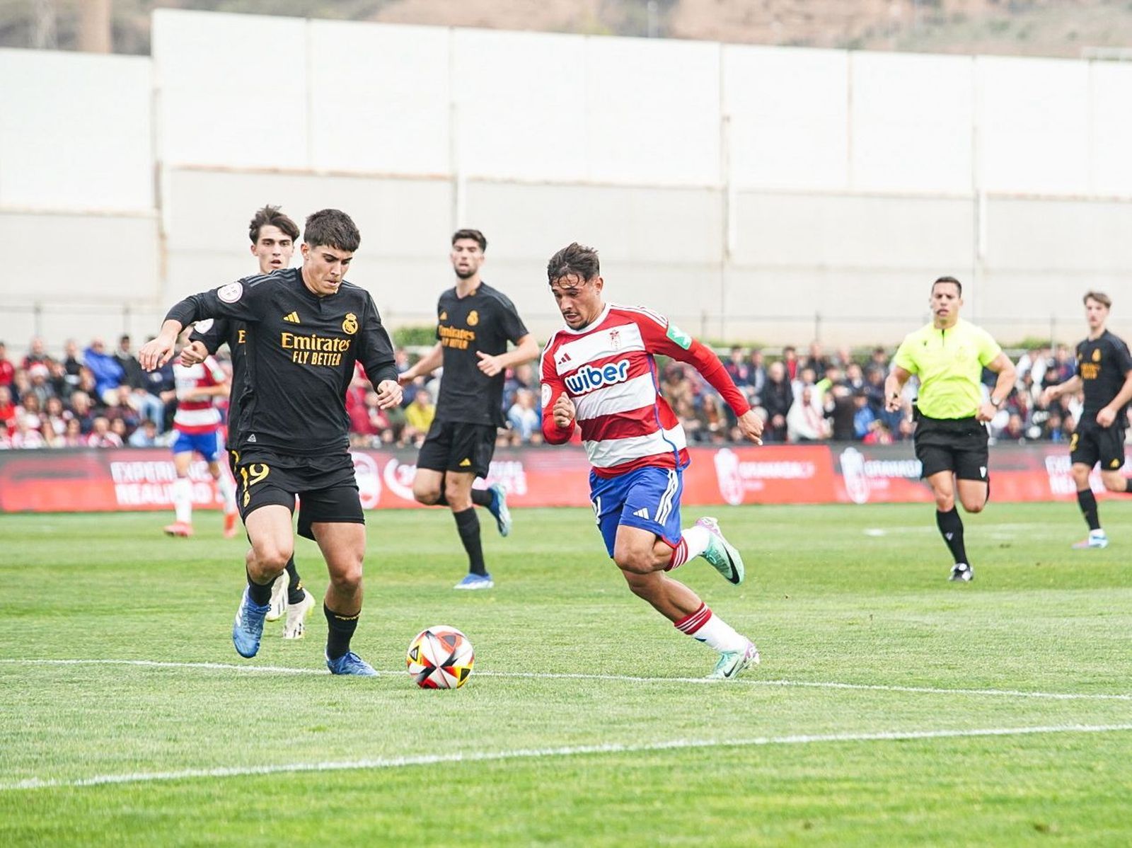 Las imágenes del Recreativo Granada - Real Madrid Castilla