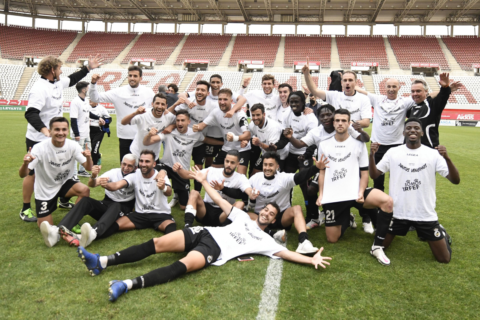 Fotos de la celebración del ascenso de la Balona a Primera RFEF