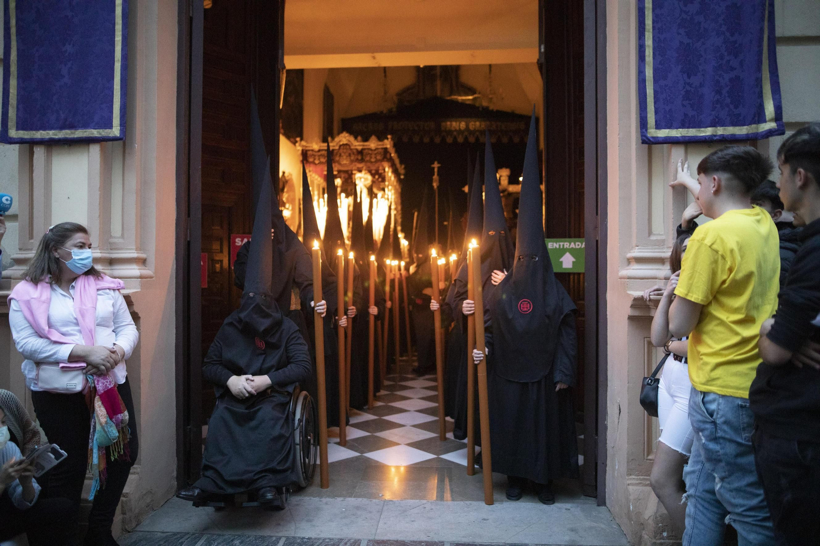 Fotos del Cristo de San Agustín en el Lunes Santo de la Semana Santa de Granada