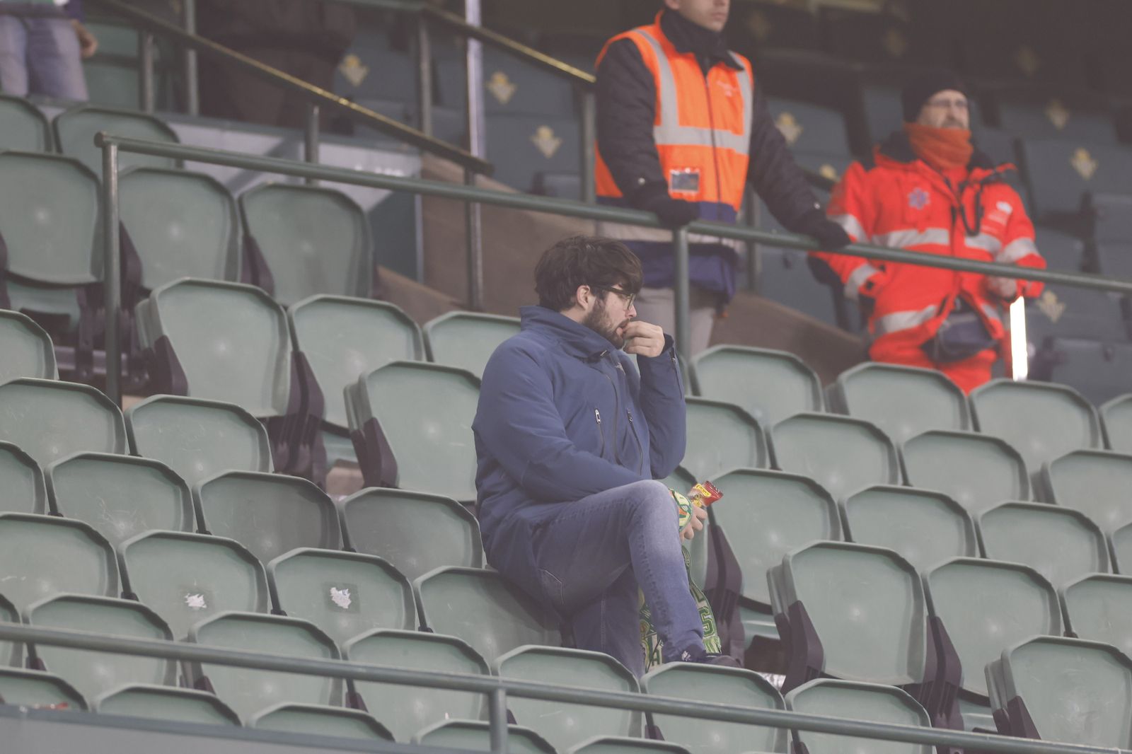 Búscate en las fotos del Betis-Barcelona