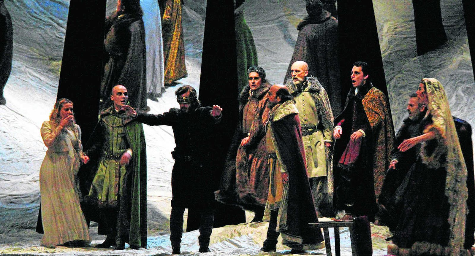 Los actores hicieron suya la interpretación de esta obra compleja al encontrarse traducida por Leandro Fernández Moratín en castellano antiguo.